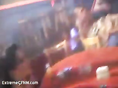 Мужчины стриптизёры трахают молодых шлюшек на вечеринке в клубе