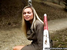 Европейская блондинка согласна отсосать на улице и сняться в порно