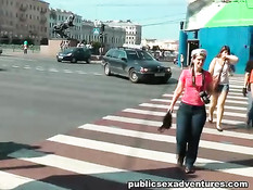 Приезжий иностранец отвёл в лес русскую девку и оттрахал на траве