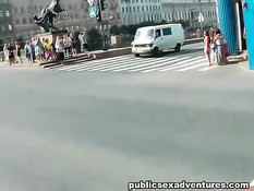 Приезжий иностранец отвёл в лес русскую девку и оттрахал на траве