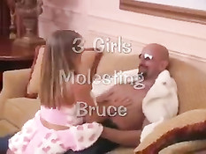 Три пышногрудые женщины стараются доставить удовольствие Брюсу