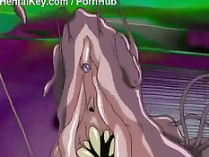 Застал аниме девочку в раздевалке и отодрал после страстного минета