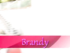 Девушка умеет играть в баскетбол и не плохо отсасывает парню член