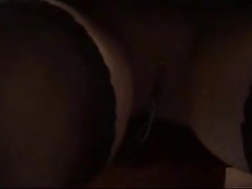 Блондинка зашла с парнем в туалет ресторана, чтобы заняться сексом