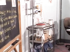 Развратная студентка Haley Paige трахалась анально с преподавателем