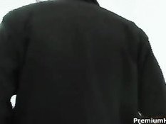 Alyssa Reece возбудила себя вибратором, а потом подрочила парню