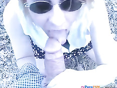 Пара Кайла и Бен выехали на природу, чтобы в лесу заняться сексом