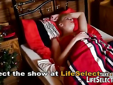 Похотливый Санта Клаус жёстко трахает в задницу плохих девочек