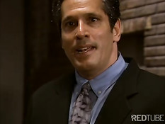 Блондинка Brooke Hunter приехала на окраину и ебалась с бомжами