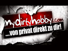 Молодая ненасытная блондинка Lena Nitro ебётся с парнями у озера