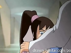 Хентай брюнетка отсосала бритый член и запрыгнула на него сверху