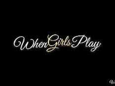 Горячие лесбиянки Tasha Reign и Maddy O\'Reilly трахаются на диване