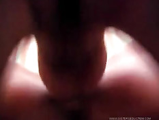 Парень пристаёт к спящей девке и трахает на диване в разных позах