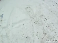 Пацан подцепил на улице и снял в своём порно ролике сисястую Аню