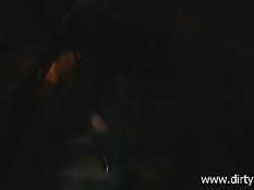 Питерская девка с собачкой Кристина снимается в любительском порно