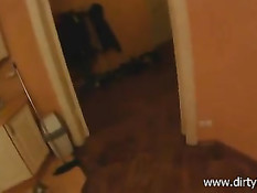 Питерская девка с собачкой Кристина снимается в любительском порно