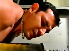 Латиноамериканские мужчины в латексном белье занимаются сексом