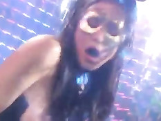 Лесбиянка Alektra Blue ебёт страпоном свою подружку Jessica Jaymes