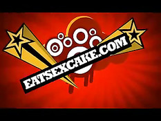 Сиськастая чёрная сучка ругается с парнями, а потом отсасывает хуй