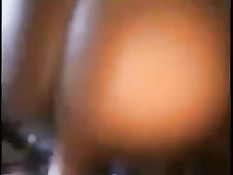 Зрелые семейные пары занимаются групповым сексом в свинг клубе