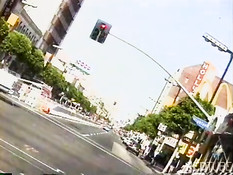 Блондинка с татуировкой на большой груди садится на мужской член