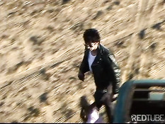 Сисястые девушки приехали за город на машинах чтобы потрахаться