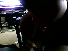 Негр снимает любительское порно минета со своей темнокожей бабой