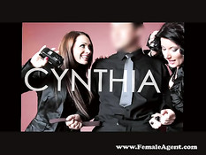 Женщина агент пригласила на лесби порно кастинг милую блондинку