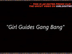 Лесбияночки с волосатыми письками трахаются на бильярдном столе