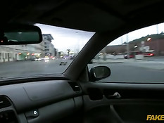 Девка попала в фейковое такси и сексуально удовлетворила водилу