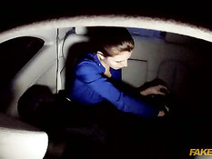 Девка попала в фейковое такси и сексуально удовлетворила водилу