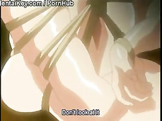 Подвешенной к потолку хентай малышке руками стимулируют клитор