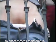 Американские девчонки на карнавале показывают сиськи и письки