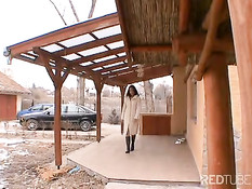 Брюнетку с маленькими сиськами Vanessa Hill отодрали во все дыры