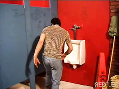 Сделал куннилингус азиатке в латексном белье и попросил отсосать