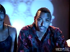 Мулатка с волосатой киской отсосала и насладилась куннилингусом