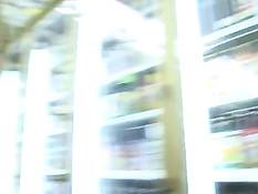 Некоторым девчонкам нравится обнажаться и трахаться на публике