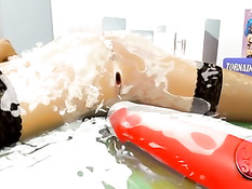 Миссис Доу из 3D мультфильма трахает девушку красным страпоном