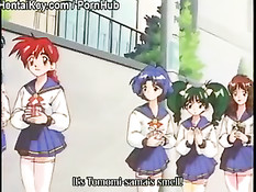 Светловолосая девчонка мастурбирует и ласкает грудь на кровати