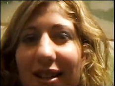 Развратная французская девушка занимается сексом с тремя парнями