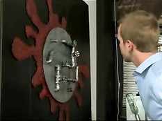 Грудастая Нина Хартли обучает дочку, как надо сосать и трахаться