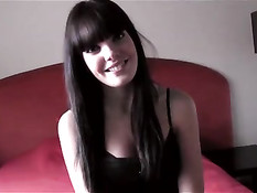 Дефлорация стала главным подарком на День рождения брюнеточки