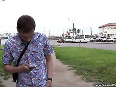 Русская девушка Женя соглашается заняться сексом с незнакомцем