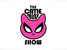 Любительница домашнего порно Catie Minx мастурбировала бутылкой