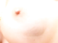 Два мужика отодрали грудастую блондинку в развратный рот и в зад