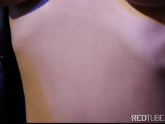 Две молодые сисястые красотки занимаются сексом с хозяином бара