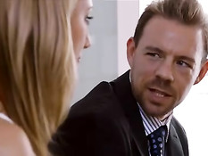 Молоденькие девчонки занимаются лесби сексом и ебутся с парнями