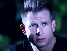 Брюнетка в чёрном кожаном белье делает минет на свежем воздухе