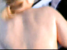 Девушка с хвостиком занимается анальным сексом и отсасывает член