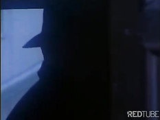 Блондинке побрили волосы на лобке и насадили на чёрный страпон